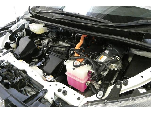 ノア ハイブリッドＳｉ　ダブルバイビーＩＩＩ　地デジ　バックモニター　両側ＰＳＤ　ＬＥＤ　ナビ＆ＴＶ　ＤＶＤ　横滑り防止装置　アルミホイール　スマキー　エアバッグ　クルコン　ＡＣ　３列シート　キーフリー　ＥＴＣ　メモリーナビ　イモビライザー（38枚目）