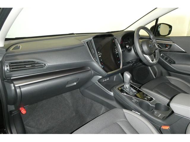 �C���p�l����́A������̓͂��ʒu�ɑ���{�^�����z�u����Ă���A�h���C�o�[�̎g�����肪�l������Ă��܂���