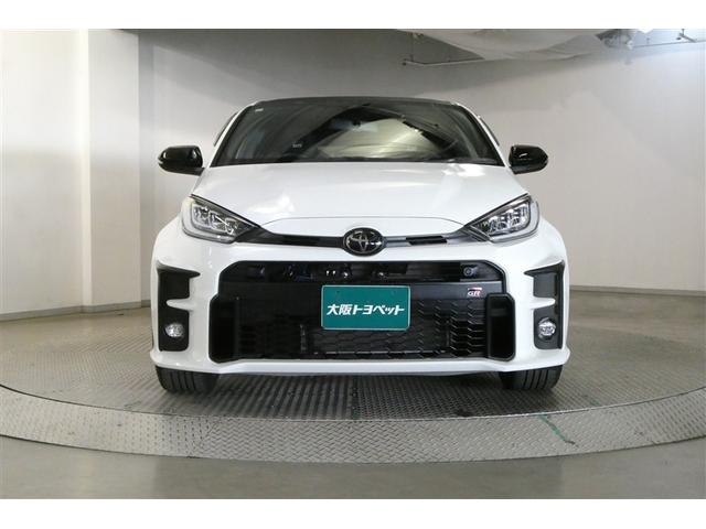 ＧＲヤリス ＲＳ　パワーステアリング　メモリナビ　エアコン　ＬＥＤランプ　ミュージックプレイヤー接続可　横滑り防止　ナビ　Ｗエアバッグ　キーレス　ＥＴＣ付　サイドエアバッグ　イモビライザー　ＡＢＳ　パワーウインドウ（2枚目）