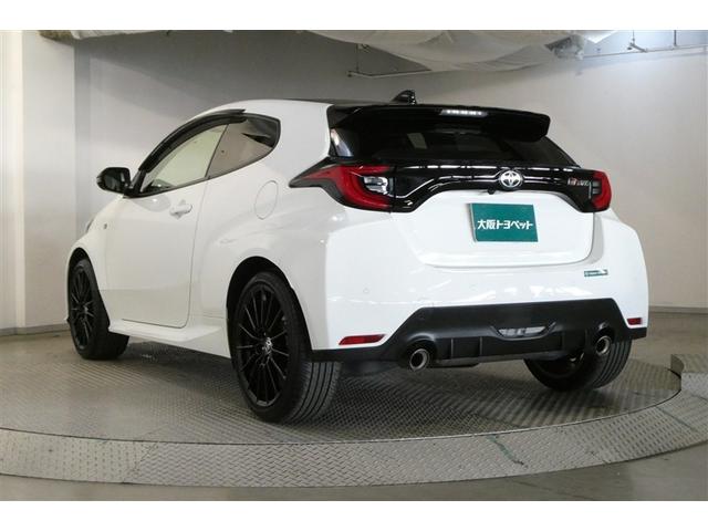 ＧＲヤリス ＲＳ　パワーステアリング　メモリナビ　エアコン　ＬＥＤランプ　ミュージックプレイヤー接続可　横滑り防止　ナビ　Ｗエアバッグ　キーレス　ＥＴＣ付　サイドエアバッグ　イモビライザー　ＡＢＳ　パワーウインドウ（6枚目）