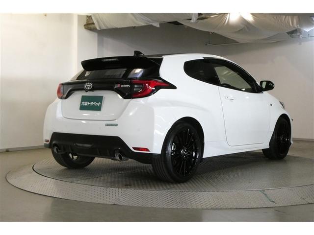 ＧＲヤリス ＲＳ　パワーステアリング　メモリナビ　エアコン　ＬＥＤランプ　ミュージックプレイヤー接続可　横滑り防止　ナビ　Ｗエアバッグ　キーレス　ＥＴＣ付　サイドエアバッグ　イモビライザー　ＡＢＳ　パワーウインドウ（8枚目）