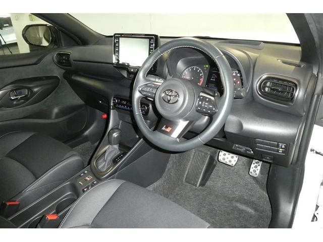 ＧＲヤリス ＲＳ　パワーステアリング　メモリナビ　エアコン　ＬＥＤランプ　ミュージックプレイヤー接続可　横滑り防止　ナビ　Ｗエアバッグ　キーレス　ＥＴＣ付　サイドエアバッグ　イモビライザー　ＡＢＳ　パワーウインドウ（10枚目）