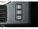 ＥＶドライブモードで、エンジン音や排気ガスを気にすることなく走れます。早朝・深夜や屋内の駐車場などで重宝しますよ♪