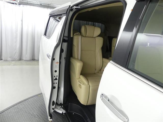 ヴェルファイアハイブリッド V Lエディション 革シート 4WD フルセグ メモリーナビ DVD再生 後席モニター バックカメラ 衝突被害軽減システム ETC 両側電動スライド LEDヘッドランプ 乗車定員7人 3列シート ワンオーナー(13枚目)