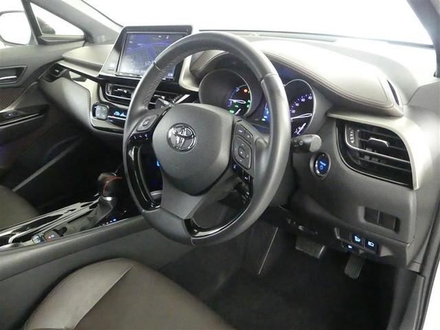 ドライバーに寄り添う快適な操作フィールをもたらすステアリングです。