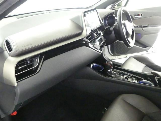 見通しのよいすっきりとした視界で、誰でも運転しやすいです。運転のしやすさは疲れにくさにも繋がりますよ♪