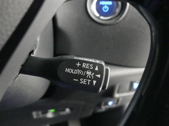 高速道路での巡行に役立つクルーズコントロール。