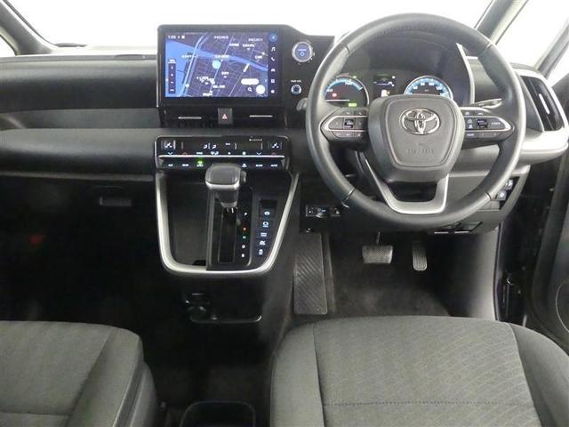 ノア ハイブリッドＧ　フルセグ　メモリーナビ　ＤＶＤ再生　バックカメラ　衝突被害軽減システム　ＥＴＣ　両側電動スライド　ＬＥＤヘッドランプ　乗車定員８人　３列シート（4枚目）