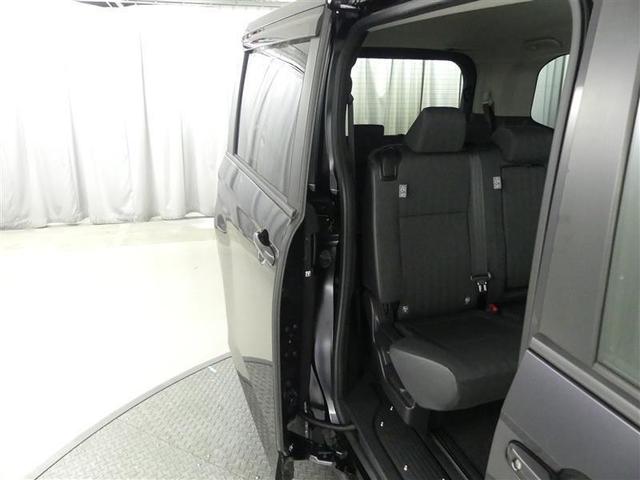 ノア ハイブリッドＧ　フルセグ　メモリーナビ　ＤＶＤ再生　バックカメラ　衝突被害軽減システム　ＥＴＣ　両側電動スライド　ＬＥＤヘッドランプ　乗車定員８人　３列シート（12枚目）