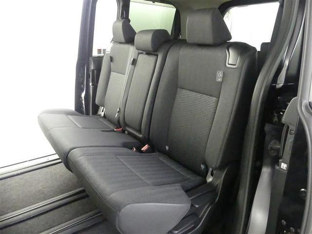 ノア ハイブリッドＧ　フルセグ　メモリーナビ　ＤＶＤ再生　バックカメラ　衝突被害軽減システム　ＥＴＣ　両側電動スライド　ＬＥＤヘッドランプ　乗車定員８人　３列シート（14枚目）