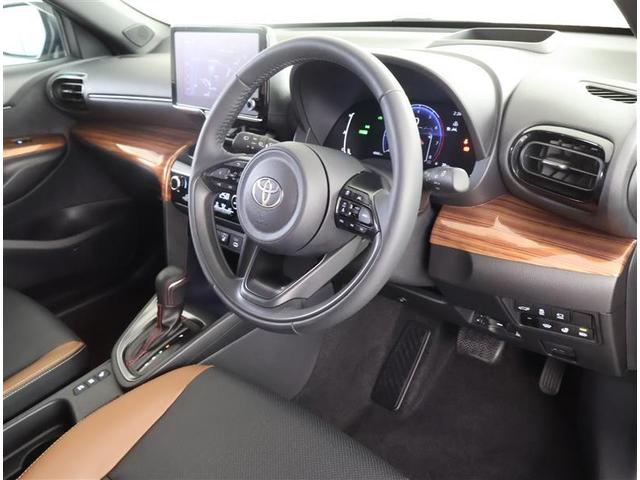 ヤリスクロス ハイブリッドＺ　アドベンチャー　フルセグ　メモリーナビ　バックカメラ　衝突被害軽減システム　ＥＴＣ　ＬＥＤヘッドランプ　ワンオーナー（14枚目）