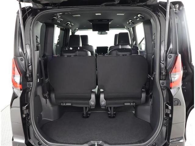 ノア ハイブリッドＳ－Ｚ　フルセグ　メモリーナビ　ＤＶＤ再生　後席モニター　バックカメラ　衝突被害軽減システム　ＥＴＣ　両側電動スライド　ＬＥＤヘッドランプ　乗車定員７人　３列シート　ワンオーナー（15枚目）