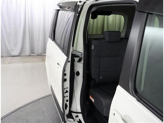 シエンタ ハイブリッドＺ　フルセグ　メモリーナビ　バックカメラ　衝突被害軽減システム　ＥＴＣ　両側電動スライド　ＬＥＤヘッドランプ　３列シート　ワンオーナー（30枚目）