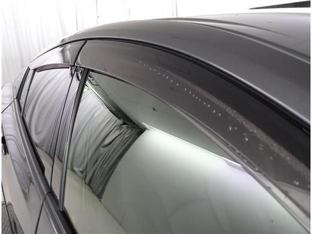 プリウス Ｓツーリングセレクション　フルセグ　メモリーナビ　ＤＶＤ再生　バックカメラ　衝突被害軽減システム　ＥＴＣ　ＬＥＤヘッドランプ　フルエアロ（29枚目）