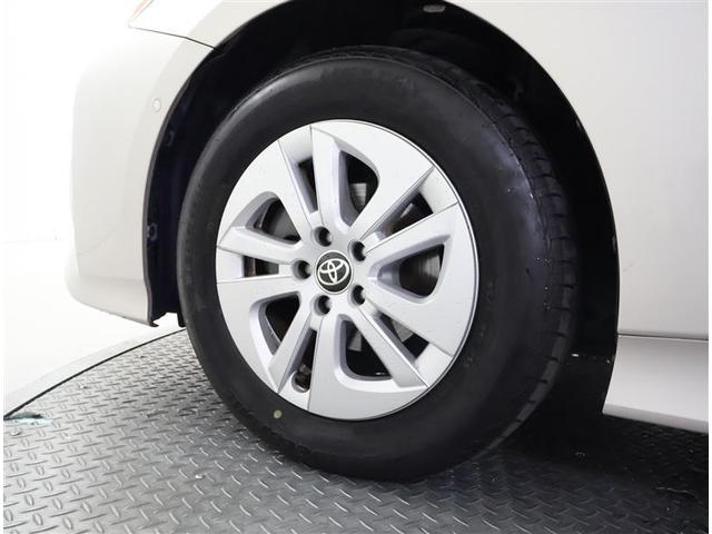 プリウス Sセーフティプラス フルセグ メモリーナビ DVD再生 バックカメラ 衝突被害軽減システム ETC ドラレコ LEDヘッドランプ ワンオーナー(17枚目)