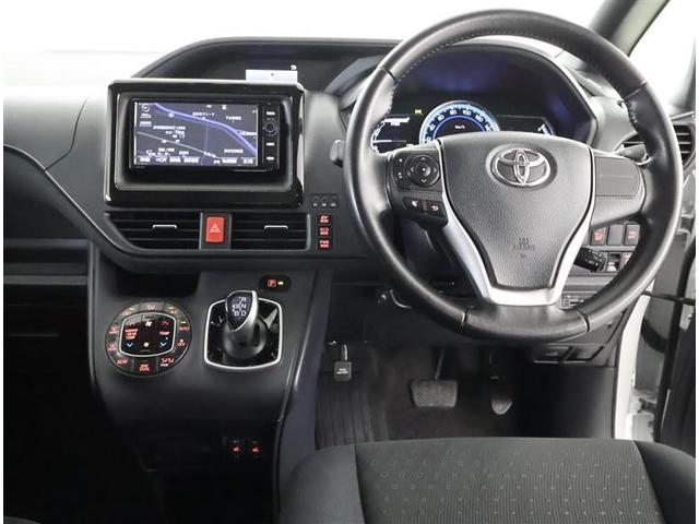 �X�^�C���b�V���ȃf�U�C���̃C���p�l�B�e����X�C�b�`�͎g���₷���ʒu�ɔz�u����Ă܂��B