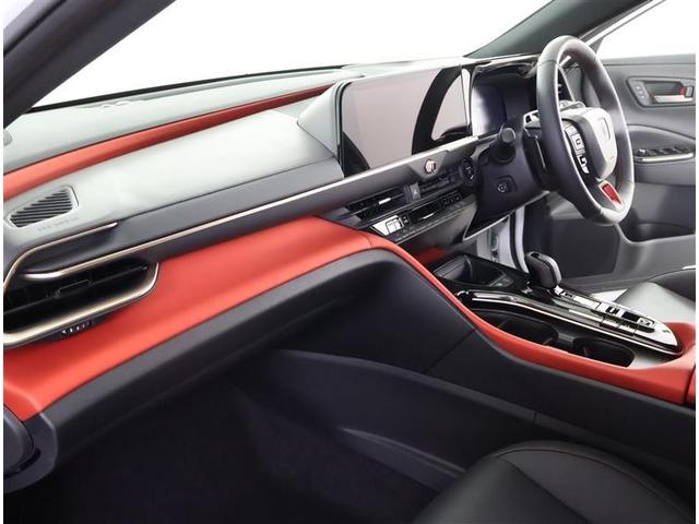 クラウンスポーツ ＲＳ　４ＷＤ　フルセグ　メモリーナビ　バックカメラ　衝突被害軽減システム　ＥＴＣ　ドラレコ　ＬＥＤヘッドランプ　ワンオーナー　フルエアロ（16枚目）