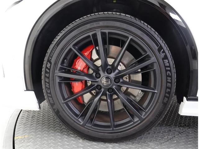 クラウンスポーツ ＲＳ　４ＷＤ　フルセグ　メモリーナビ　バックカメラ　衝突被害軽減システム　ＥＴＣ　ドラレコ　ＬＥＤヘッドランプ　ワンオーナー　フルエアロ（17枚目）