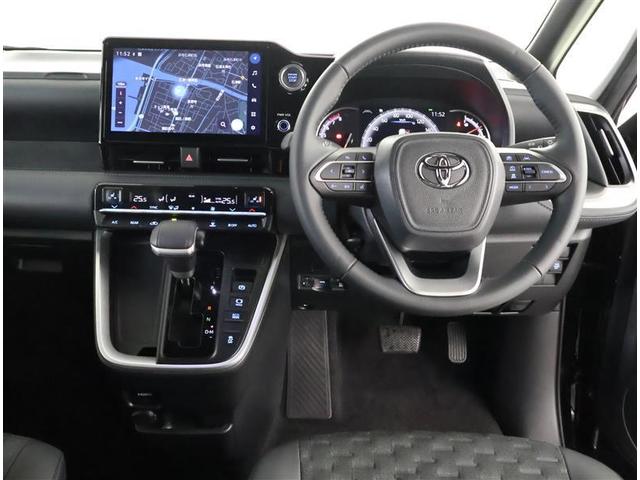 ヴォクシー Ｓ－Ｚ　フルセグ　メモリーナビ　ＤＶＤ再生　後席モニター　バックカメラ　衝突被害軽減システム　ＥＴＣ　両側電動スライド　ＬＥＤヘッドランプ　乗車定員７人　３列シート（4枚目）