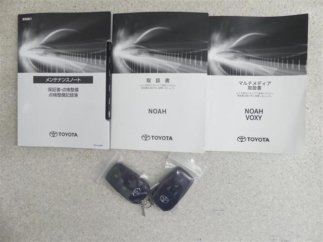 ノア Ｓ－Ｇ　フルセグ　メモリーナビ　ＤＶＤ再生　バックカメラ　衝突被害軽減システム　ＥＴＣ　ドラレコ　両側電動スライド　ＬＥＤヘッドランプ　ウオークスルー　乗車定員７人　３列シート　ワンオーナー（19枚目）