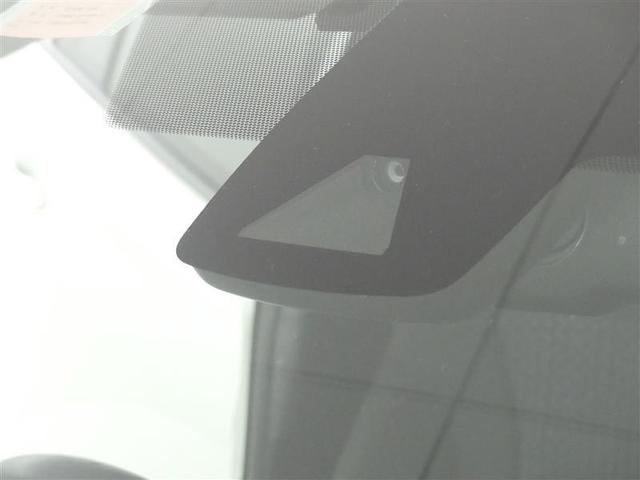 プリウス Sセーフティプラス フルセグ メモリーナビ DVD再生 バックカメラ 衝突被害軽減システム ETC LEDヘッドランプ ワンオーナー(9枚目)