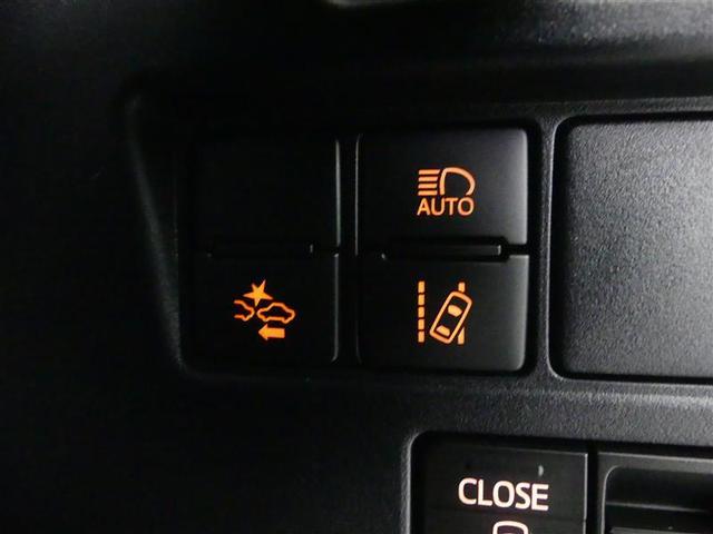 ノア Ｘ　フルセグ　メモリーナビ　ＤＶＤ再生　後席モニター　バックカメラ　衝突被害軽減システム　ＥＴＣ　電動スライドドア　ＬＥＤヘッドランプ　ウオークスルー　乗車定員７人　３列シート　ワンオーナー（10枚目）