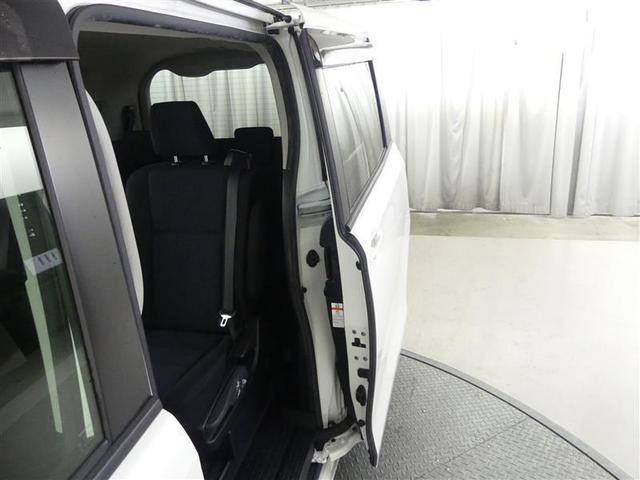 ノア Ｘ　フルセグ　メモリーナビ　ＤＶＤ再生　後席モニター　バックカメラ　衝突被害軽減システム　ＥＴＣ　電動スライドドア　ＬＥＤヘッドランプ　ウオークスルー　乗車定員７人　３列シート　ワンオーナー（12枚目）