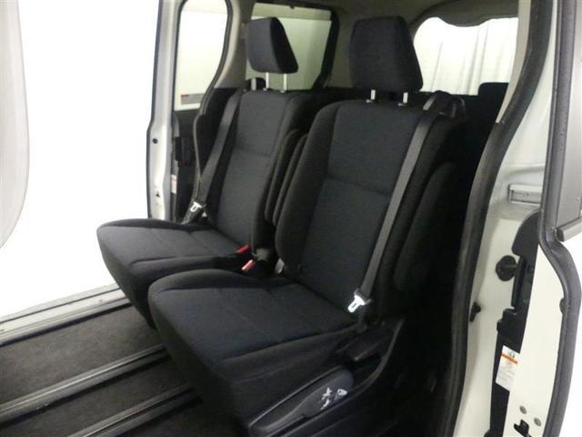 ノア Ｘ　フルセグ　メモリーナビ　ＤＶＤ再生　後席モニター　バックカメラ　衝突被害軽減システム　ＥＴＣ　電動スライドドア　ＬＥＤヘッドランプ　ウオークスルー　乗車定員７人　３列シート　ワンオーナー（14枚目）