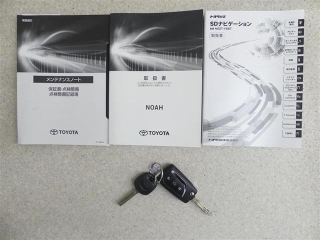 ノア Ｘ　フルセグ　メモリーナビ　ＤＶＤ再生　後席モニター　バックカメラ　衝突被害軽減システム　ＥＴＣ　電動スライドドア　ＬＥＤヘッドランプ　ウオークスルー　乗車定員７人　３列シート　ワンオーナー（19枚目）