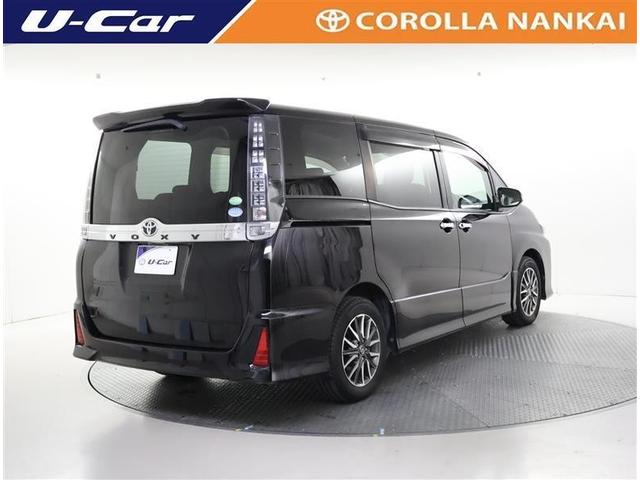 ヴォクシー ZS フルセグ メモリーナビ DVD再生 後席モニター バックカメラ ETC 両側電動スライド LEDヘッドランプ ウオークスルー 乗車定員8人 3列シート ワンオーナー フルエアロ アイドリングストップ(3枚目)