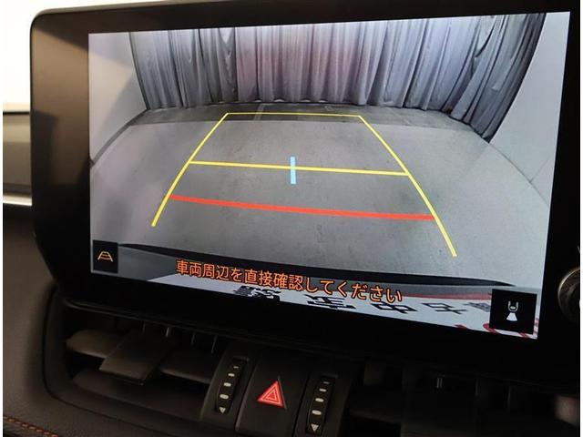 バックガイドモニターで、後方を確認しながら安心して駐車することができます。運転初心者も熟練者も必須の機能ですよ！