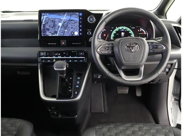 ヴォクシー Ｓ－Ｚ　フルセグ　メモリーナビ　ＤＶＤ再生　バックカメラ　衝突被害軽減システム　ＥＴＣ　両側電動スライド　ＬＥＤヘッドランプ　乗車定員７人　３列シート　ワンオーナー（4枚目）