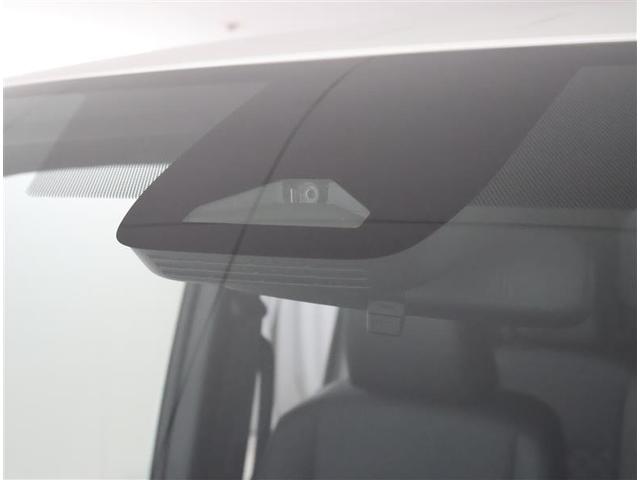 ヴォクシー Ｓ－Ｚ　フルセグ　メモリーナビ　ＤＶＤ再生　バックカメラ　衝突被害軽減システム　ＥＴＣ　両側電動スライド　ＬＥＤヘッドランプ　乗車定員７人　３列シート　ワンオーナー（8枚目）