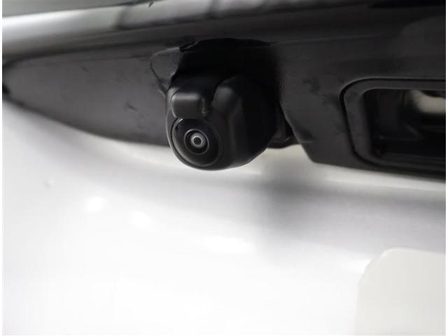 エスクァイア ハイブリッドＧｉ　フルセグ　メモリーナビ　ＤＶＤ再生　後席モニター　バックカメラ　衝突被害軽減システム　ＥＴＣ　両側電動スライド　ＬＥＤヘッドランプ　乗車定員７人　３列シート　ワンオーナー　フルエアロ（8枚目）