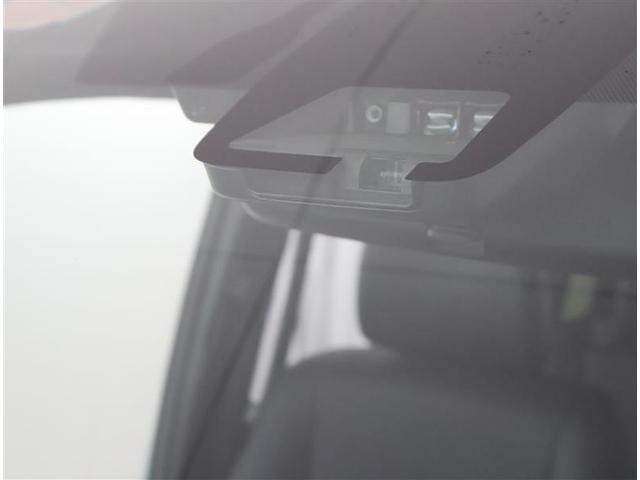 エスクァイア ハイブリッドＧｉ　フルセグ　メモリーナビ　ＤＶＤ再生　後席モニター　バックカメラ　衝突被害軽減システム　ＥＴＣ　両側電動スライド　ＬＥＤヘッドランプ　乗車定員７人　３列シート　ワンオーナー　フルエアロ（9枚目）