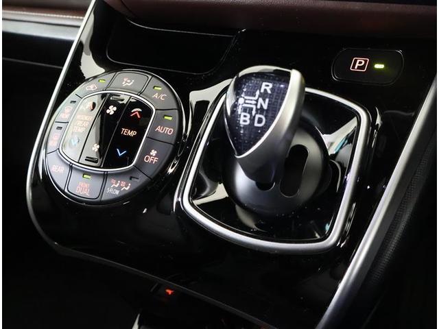 エスクァイア ハイブリッドＧｉ　フルセグ　メモリーナビ　ＤＶＤ再生　後席モニター　バックカメラ　衝突被害軽減システム　ＥＴＣ　両側電動スライド　ＬＥＤヘッドランプ　乗車定員７人　３列シート　ワンオーナー　フルエアロ（22枚目）