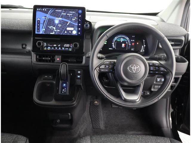 シエンタ ハイブリッドＺ　フルセグ　メモリーナビ　バックカメラ　衝突被害軽減システム　ＥＴＣ　ドラレコ　両側電動スライド　ＬＥＤヘッドランプ　乗車定員７人　３列シート　ワンオーナー（4枚目）