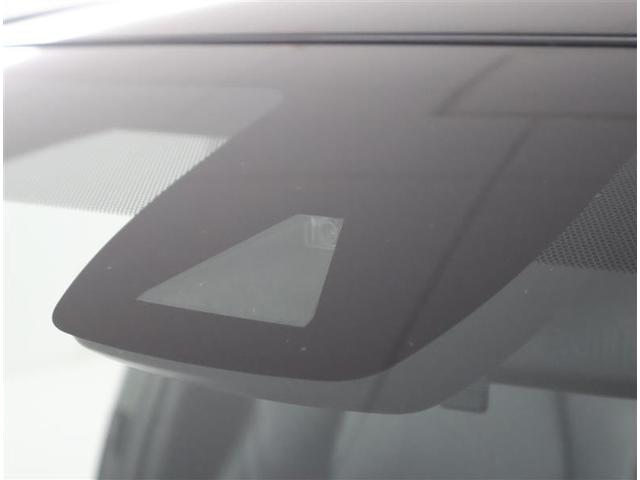 �T�|�J�[�r�Ƃ́A�Փ˔�Q�y���u���[�L�ɉ����āA����҂ɑ����ƌ����Ă��铥�݊ԈႢ���̖h�~���T�|�[�g����@�\�ł��B�ڂ����͔̔��X�X�^�b�t�܂ł������˂��������B