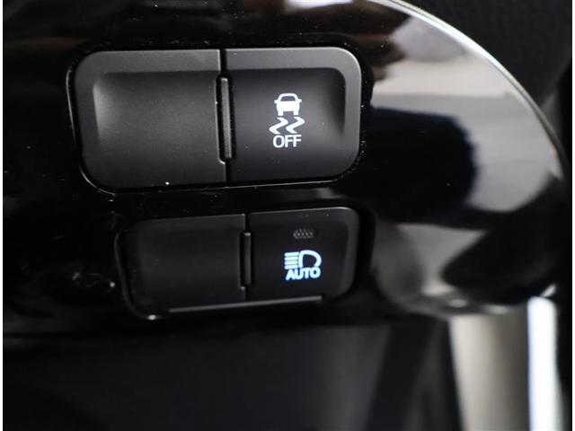 プリウス Ｓ　フルセグ　メモリーナビ　ＤＶＤ再生　バックカメラ　衝突被害軽減システム　ＥＴＣ　ＬＥＤヘッドランプ（24枚目）