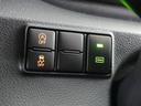 TVが見れるチューナーを装備しています。 新しい車でも付いていないことで、TVが見れない事も多々あるので要チェックです。 運転中の運転手のご視聴はご遠慮ください。