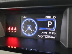 ���촶�Τ����������줿�ǥ�����Υ���ѥ͡����ѥͥ��ɥ饤�С����濴�Ȥ������֤Ǥ��� 6