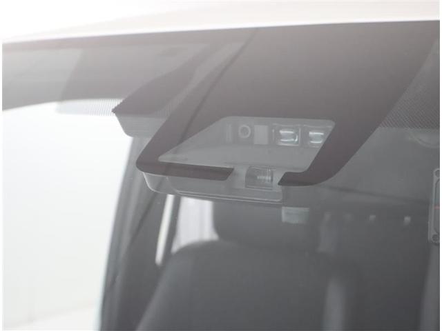 ノア ハイブリッドＳｉ　ダブルバイビーＩＩＩ　フルセグ　メモリーナビ　ＤＶＤ再生　後席モニター　バックカメラ　衝突被害軽減システム　ＥＴＣ　ドラレコ　両側電動スライド　ＬＥＤヘッドランプ　乗車定員７人　３列シート　ワンオーナー　フルエアロ（9枚目）