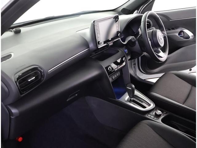 ヤリスクロス ハイブリッドＺ　４ＷＤ　フルセグ　メモリーナビ　バックカメラ　衝突被害軽減システム　ＥＴＣ　ＬＥＤヘッドランプ　ワンオーナー（16枚目）