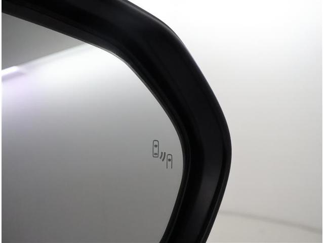 ヤリスクロス ハイブリッドＺ　４ＷＤ　フルセグ　メモリーナビ　バックカメラ　衝突被害軽減システム　ＥＴＣ　ＬＥＤヘッドランプ　ワンオーナー（30枚目）