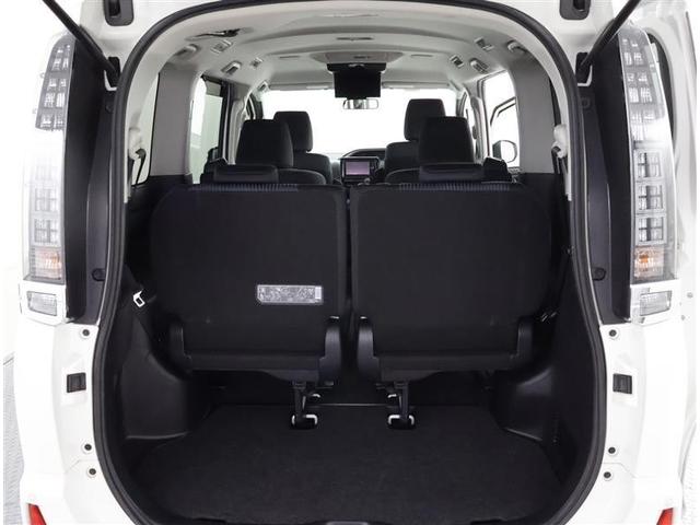 ヴォクシー ZS 煌II フルセグ メモリーナビ DVD再生 後席モニター バックカメラ 衝突被害軽減システム ETC 両側電動スライド LEDヘッドランプ ウオークスルー 乗車定員7人 3列シート ワンオーナー フルエアロ(15枚目)