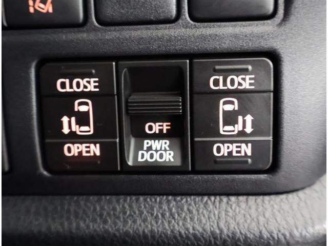 ヴォクシー ハイブリッドＺＳ　煌ＩＩＩ　フルセグ　メモリーナビ　ＤＶＤ再生　衝突被害軽減システム　ＥＴＣ　両側電動スライド　ＬＥＤヘッドランプ　乗車定員７人　３列シート　ワンオーナー　フルエアロ（11枚目）