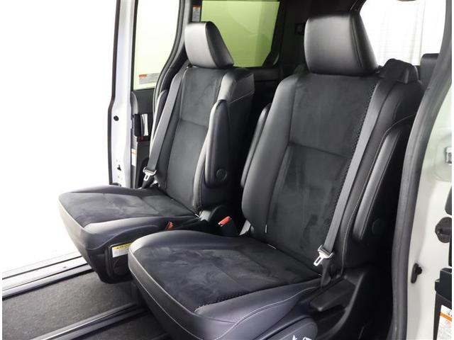 ヴォクシー ハイブリッドＺＳ　煌ＩＩＩ　フルセグ　メモリーナビ　ＤＶＤ再生　衝突被害軽減システム　ＥＴＣ　両側電動スライド　ＬＥＤヘッドランプ　乗車定員７人　３列シート　ワンオーナー　フルエアロ（14枚目）