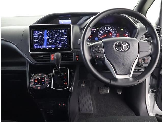 ノア Ｇ　フルセグ　メモリーナビ　ＤＶＤ再生　バックカメラ　衝突被害軽減システム　ＥＴＣ　両側電動スライド　ＬＥＤヘッドランプ　ウオークスルー　乗車定員７人　３列シート　ワンオーナー　アイドリングストップ（4枚目）