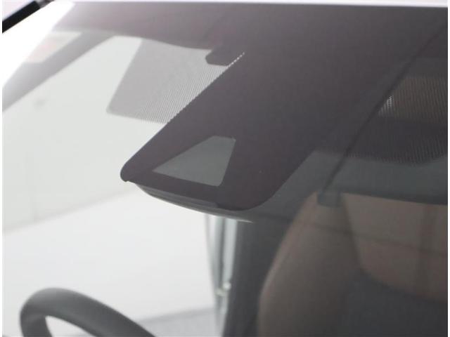 �T�|�J�[�r�Ƃ́A�Փ˔�Q�y���u���[�L�ɉ����āA����҂ɑ����ƌ����Ă��铥�݊ԈႢ���̖h�~���T�|�[�g����@�\�ł��B�ڂ����͔̔��X�X�^�b�t�܂ł������˂��������B