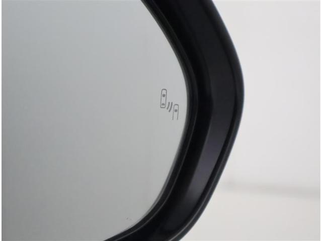 �׎Ԑ��𑖂�ԗ������[�_�[�Ō��m���A�h�A�~���[�ł͊m�F���ɂ����㑤���G���A�ɑ��݂���ԗ��ɉ����A�}�ڋ߂��Ă���ԗ������m���܂��B�ԗ������m����ƃh�A�~���[�ɓ��ڂ��ꂽ�k�d�c�C���W�P�[�^�[���_�����܂��B